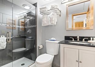 The Christie Lodge-bathroom